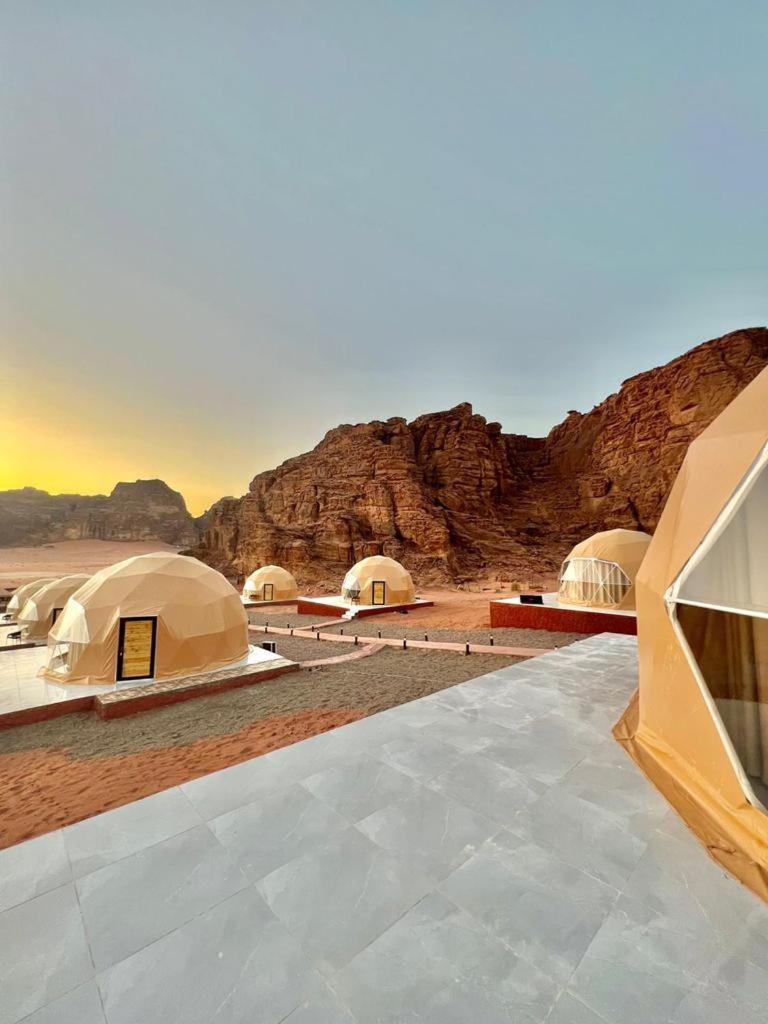 Flower Life Camp Wadi Rum Eksteriør billede