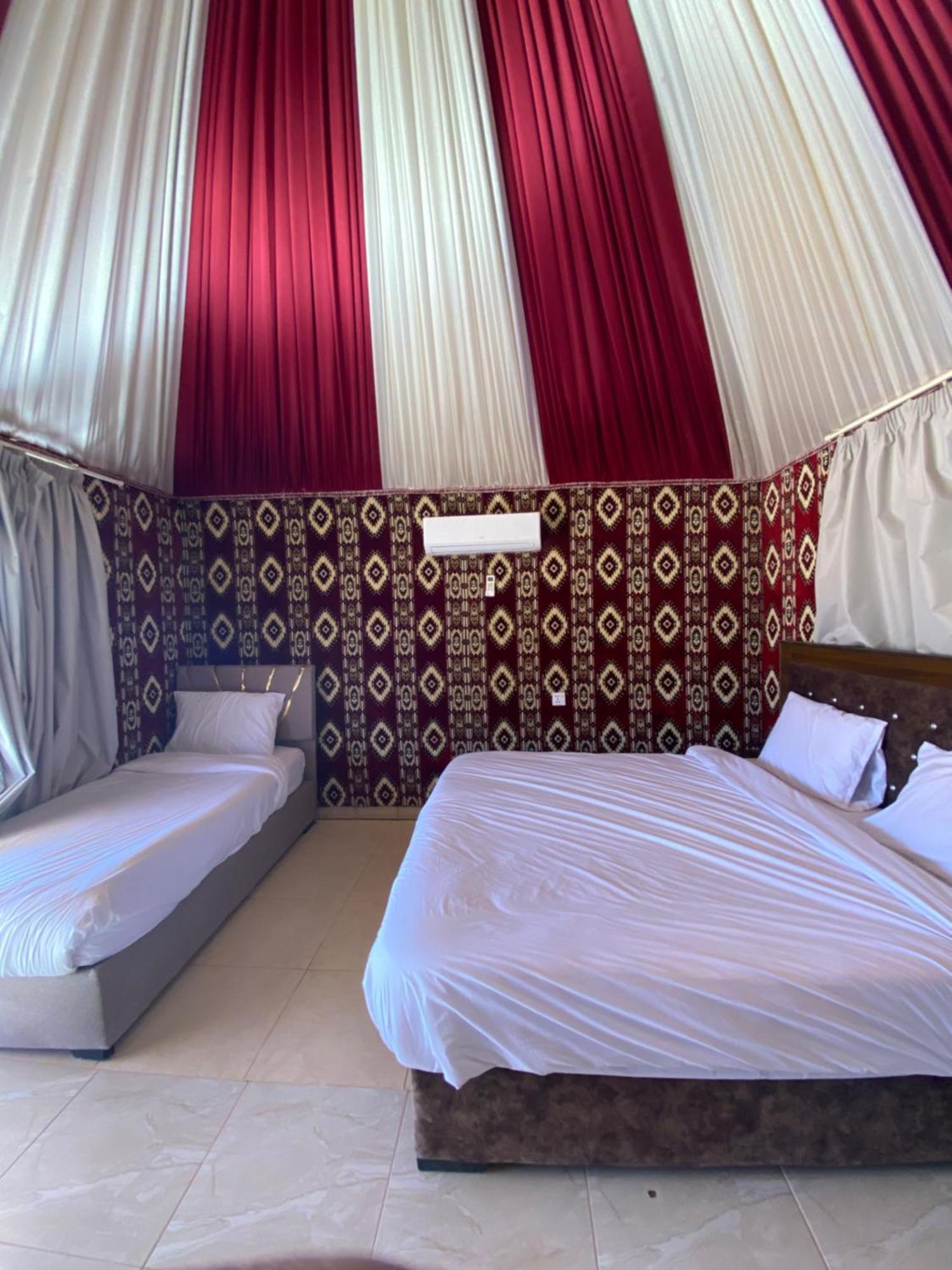 Flower Life Camp Wadi Rum Eksteriør billede